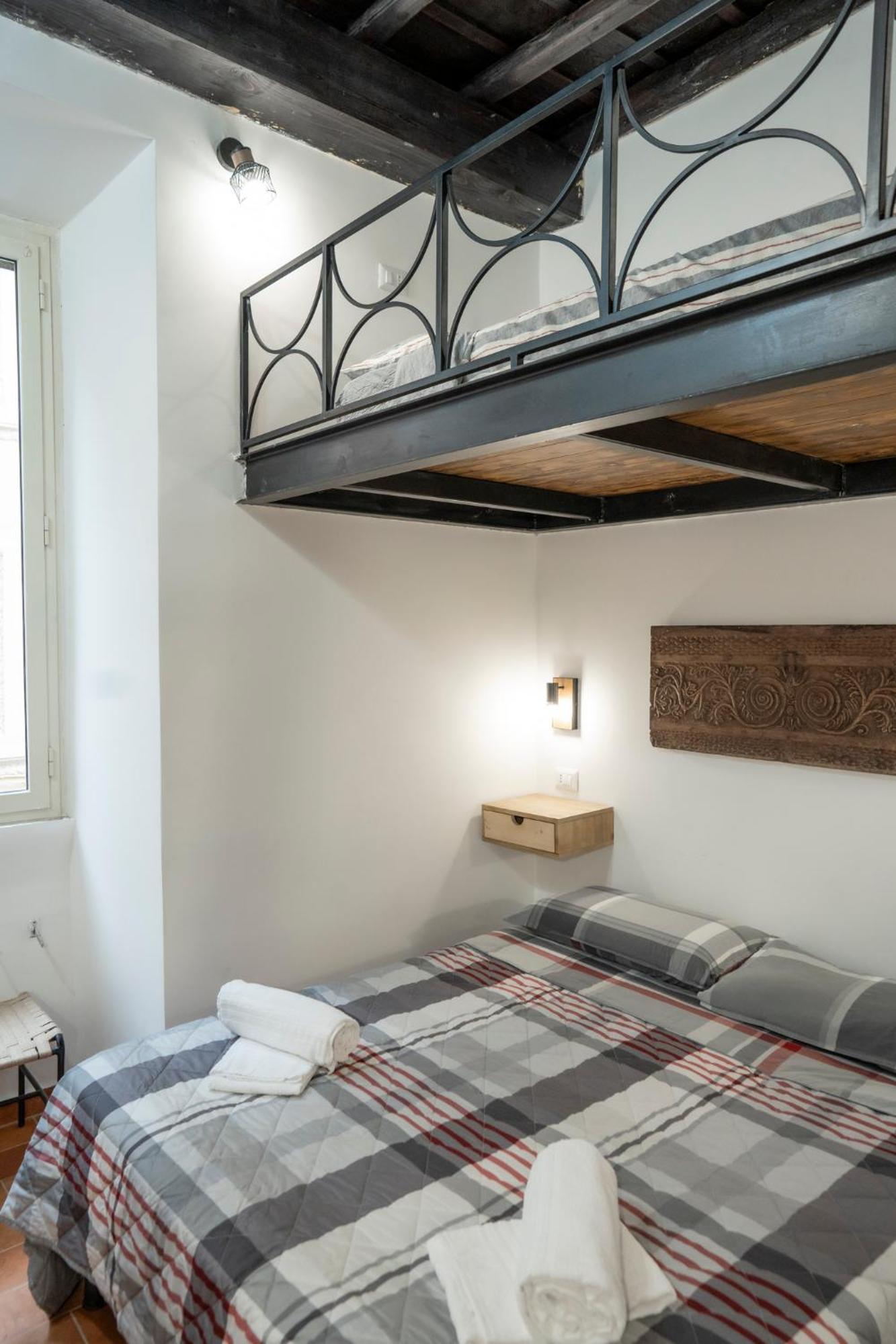 Home Domus Capocci - Rione Monti Rome Bagian luar foto