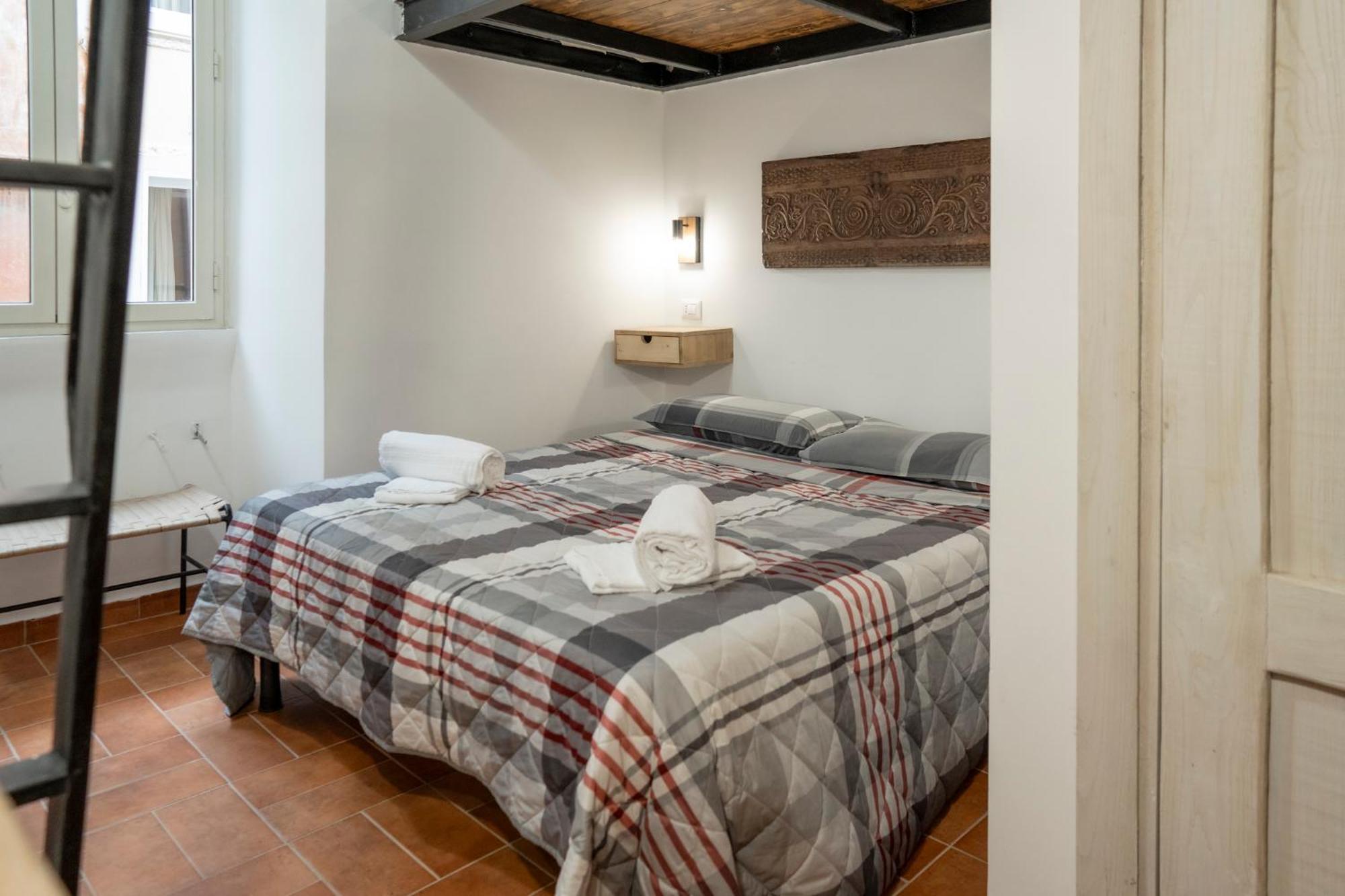 Home Domus Capocci - Rione Monti Rome Bagian luar foto